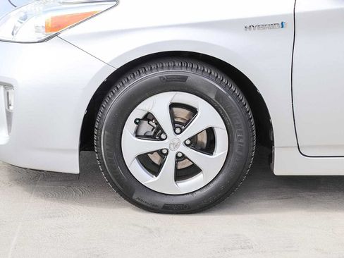 Used 2015 Toyota Prius Two FWD image 12