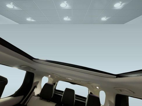 New 2026 Land Rover Discovery S image 12