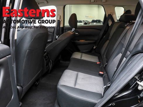 Used 2024 Nissan Rogue SV image 22