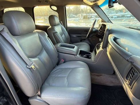 Used 2003 Chevrolet Tahoe LS image 28