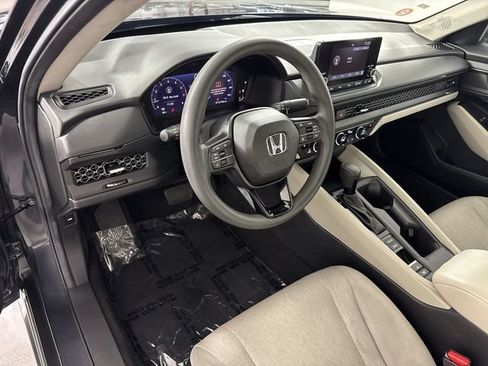 Certified 2025 Honda Accord SE image 25