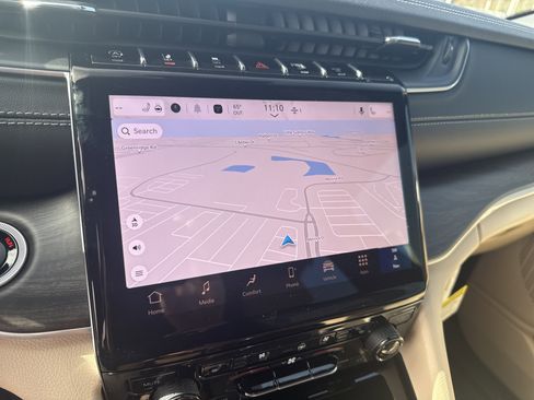 New 2025 Jeep Grand Cherokee Limited w/ Luxury Tech Group II RWD image 26