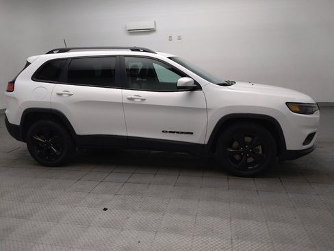 Used 2019 Jeep Cherokee Latitude Plus FWD image 11