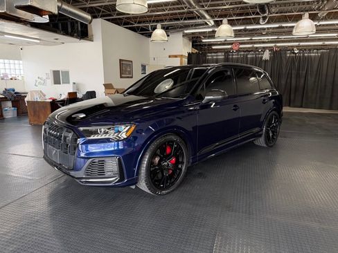 Used 2021 Audi SQ7 Prestige w/ Prestige Package image 5