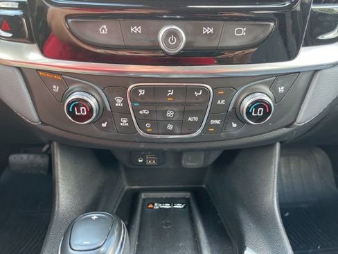 Used 2020 Chevrolet Traverse Premier image 33