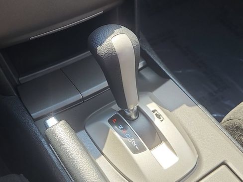 Used 2011 Honda Accord EX image 21