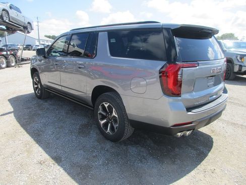 New 2026 GMC Yukon XL AT4 Ultimate AWD/4WD image 6