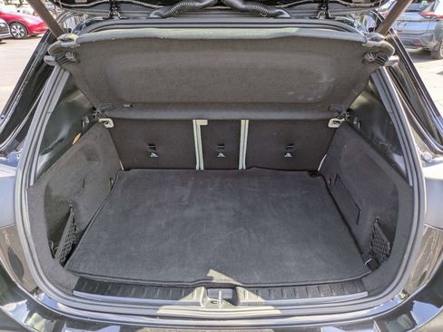 Used 2021 Mercedes-Benz GLA 250 w/ Premium Package image 12