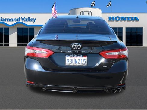 Used 2019 Toyota Camry SE FWD image 5