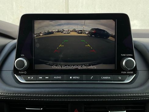 Used 2023 Nissan Rogue S image 31