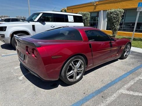 Used 2006 Chevrolet Corvette Coupe w/ Performance Package RWD image 5