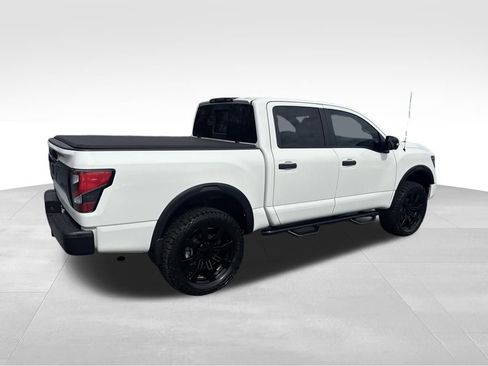 Used 2021 Nissan Titan PRO-4X w/ Pro-4x Convenience Package image 6
