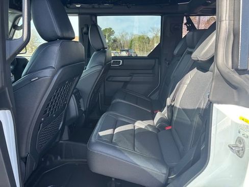 New 2026 Ford Bronco Badlands AWD/4WD image 9