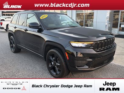 Used 2023 Jeep Grand Cherokee Altitude