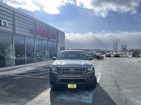 Used 2023 Nissan Frontier SV w/ Technology Package image 15