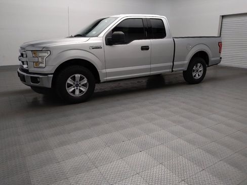 Used 2016 Ford F150 XLT image 2