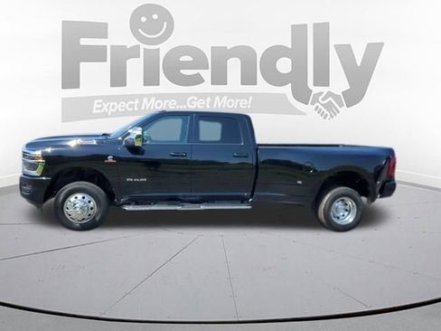 Used 2026 RAM 3500 Laramie AWD/4WD image 2