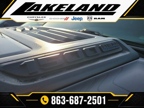 Used 2023 RAM 1500 Laramie AWD/4WD image 9