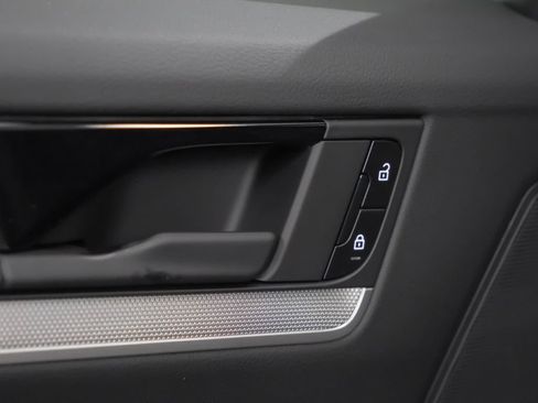 Certified 2025 Porsche Cayenne Coupe AWD/4WD image 16