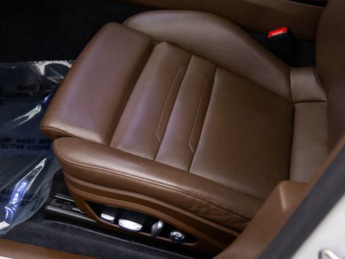 Certified 2018 Porsche Panamera 4S image 15