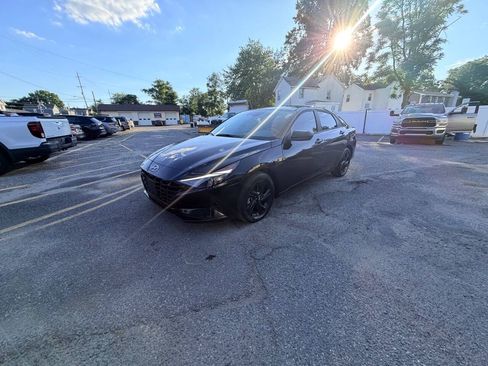 Used 2023 Hyundai Elantra SEL FWD image 47