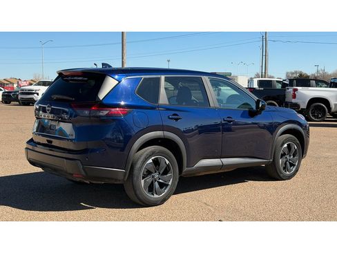 Used 2025 Nissan Rogue SV image 7