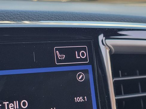 Used 2023 Chrysler Pacifica Touring-L w/ S Appearance Package FWD image 14