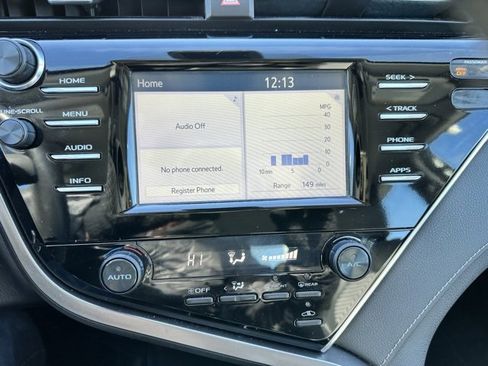 Used 2018 Toyota Camry SE image 15