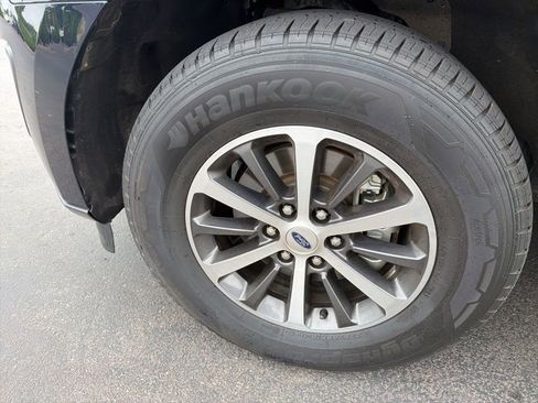 Used 2021 Ford Expedition XLT RWD image 11