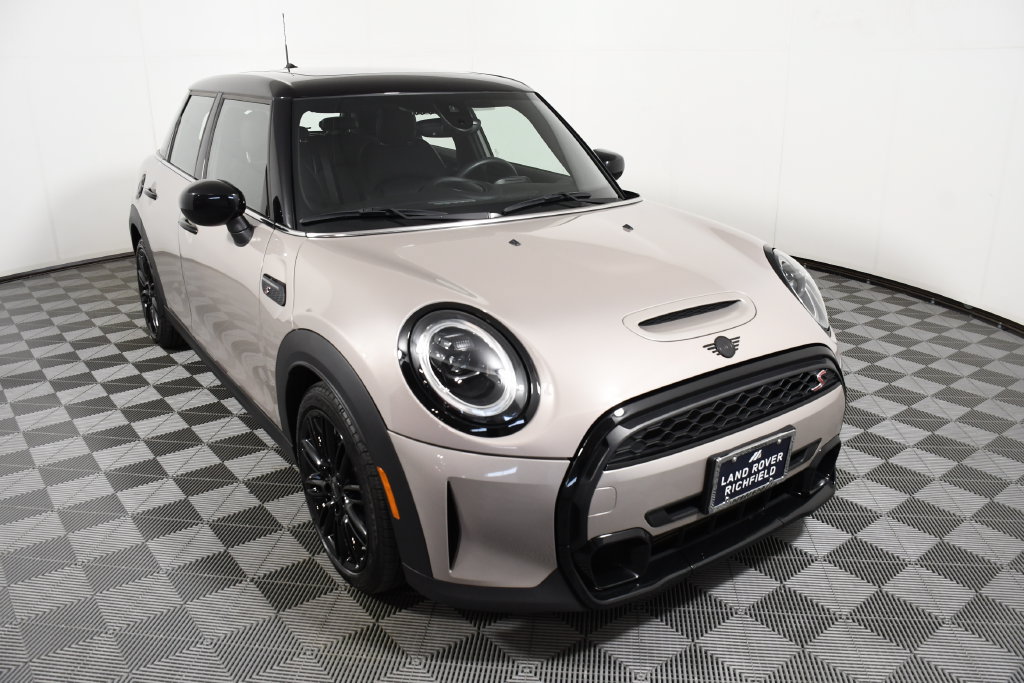 Used 2022 MINI Cooper S w/ Premium Package FWD image 9