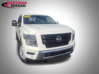Used 2024 Nissan Titan SV w/ SV Convenience Package video 3