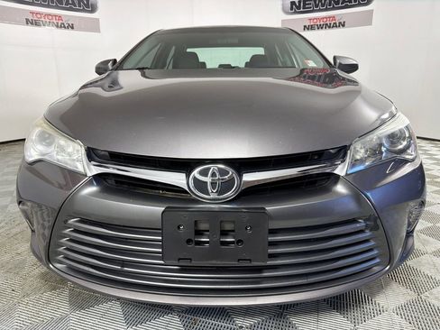 Used 2017 Toyota Camry XLE FWD image 8