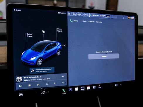 Used 2021 Tesla Model Y Long Range AWD/4WD image 30