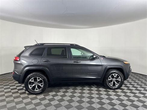 Used 2015 Jeep Cherokee Trailhawk w/ Comfort/Convenience Group image 11
