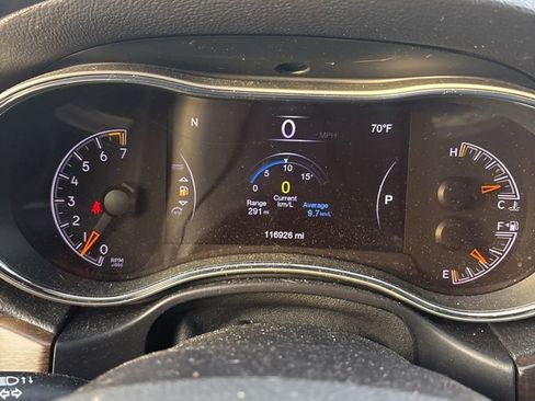 Used 2017 Jeep Grand Cherokee Limited image 18