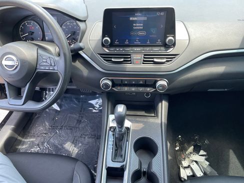 Certified 2025 Nissan Altima 2.5 S image 14