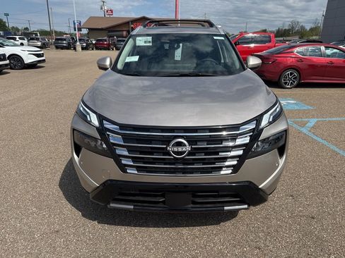 New 2026 Nissan Rogue Platinum AWD/4WD image 2