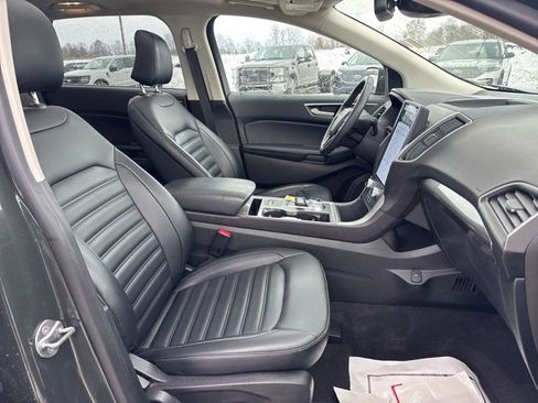 Used 2024 Ford Edge SEL w/ Convenience Package image 16