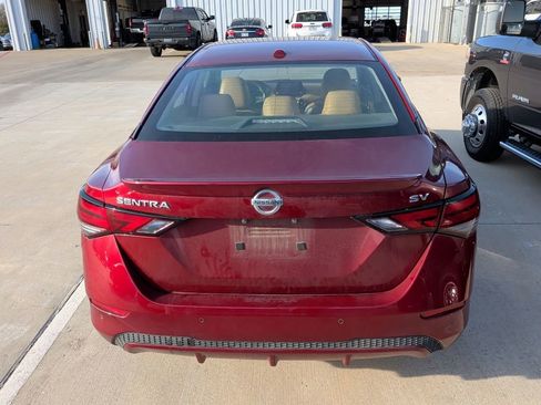 Used 2020 Nissan Sentra SV w/ SV Premium Package image 7