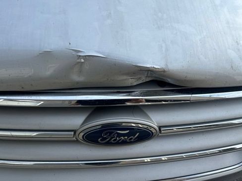 Used 2018 Ford Escape Titanium AWD/4WD image 3