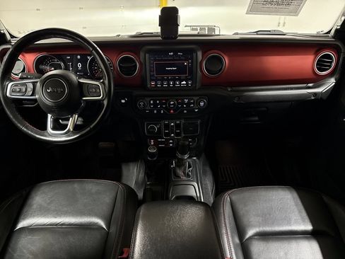 Used 2021 Jeep Gladiator Rubicon AWD/4WD image 10