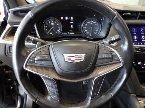Used 2022 Cadillac XT5 Sportv w/ Platinum Package image 11