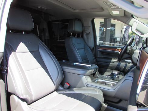 Used 2022 GMC Sierra 1500 Denali w/ Technology Package AWD/4WD image 35