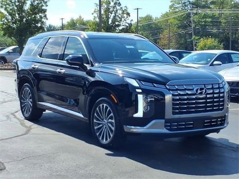 Used 2025 Hyundai Palisade Calligraphy image 8
