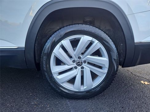 Certified 2021 Volkswagen Atlas SEL image 11