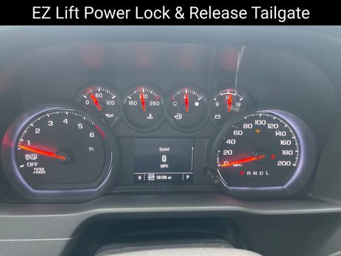 Used 2022 Chevrolet Silverado 1500 Custom Trail Boss AWD/4WD image 15