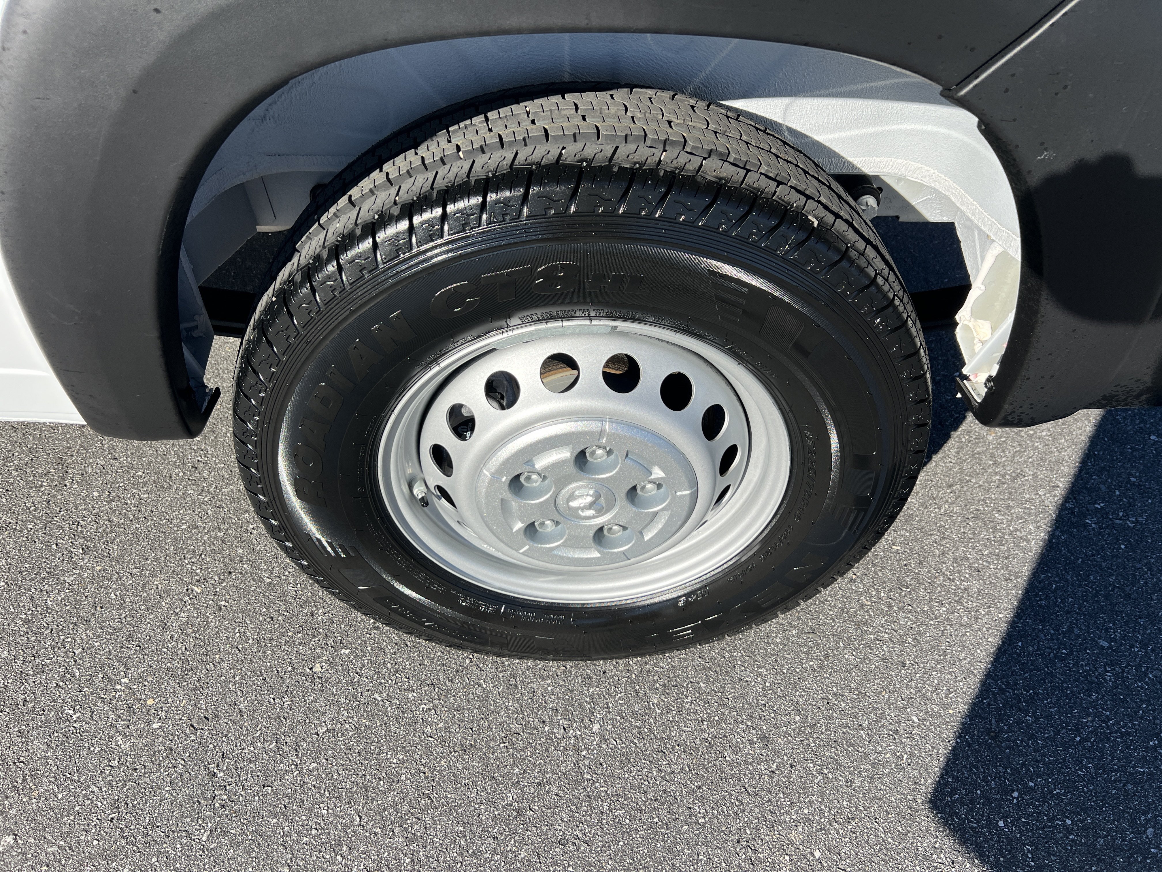 Used 2025 RAM ProMaster 2500 w/ Safety Group FWD image 13