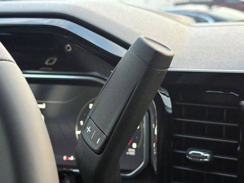 Used 2026 GMC Sierra 2500 SLE w/ LPO, Black Badging Package image 18