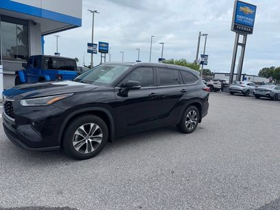 Used 2023 Toyota Highlander XLE