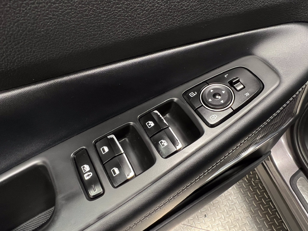 Used 2021 Hyundai Santa Fe SEL Premium AWD/4WD image 17